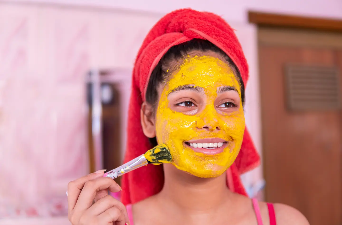 Holi DIY: Glowing Skin with Orange Peel Powder